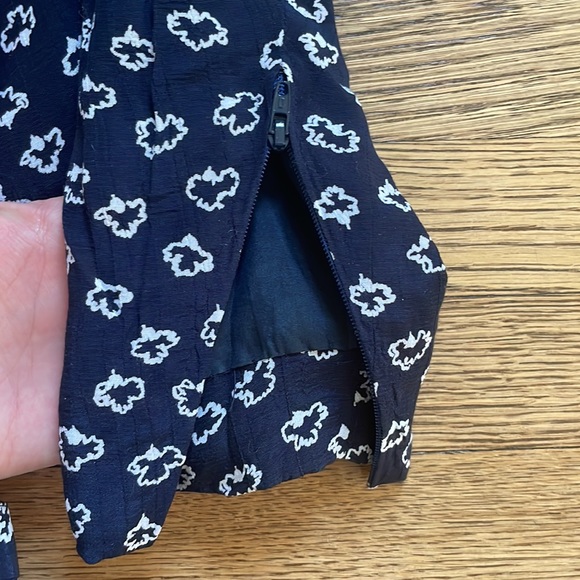 Silk skirt and matching top - Picture 6 of 12